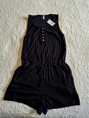 Mia & Tess women's Small black ribbed romper has pockets NEW